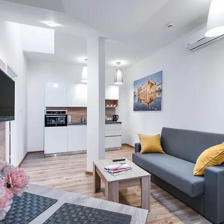 Sleep Innn. Aparthotel 3*